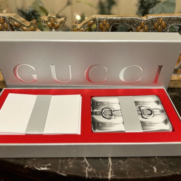 10 Gucci Christmas Gift Cards with Gucci Box - Picture 2 of 3